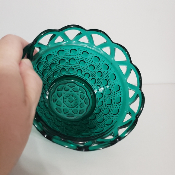 Imperial Glass  Green Laced Edge Diamond pattern bowls - Picture 9 of 10